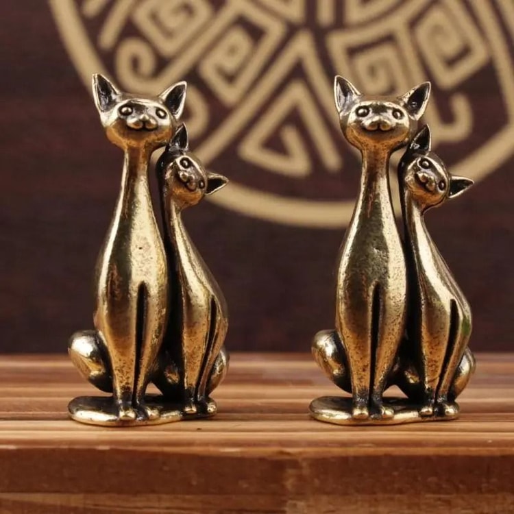 Intertwined Cat Sculpture – Vintage Brass-Style Decorative Figurine for Home, Office & Gifting