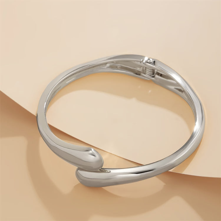 Sculpted Waterdrop Cuff Bracelet for Women – Chunky Gold & Silver Open Bangle