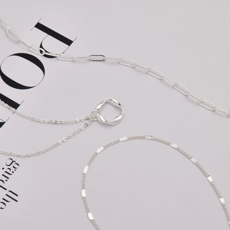 Layered Gold Necklace Set – Paperclip Chain & Circle Pendant Choker
