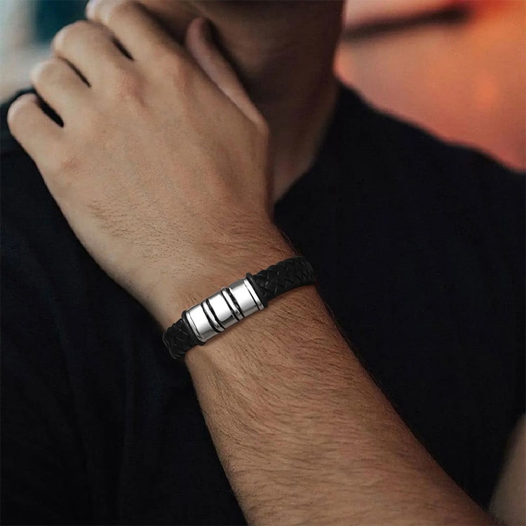 Engraved Personalized Leather Braid Bracelet for Men – Custom Family Gift